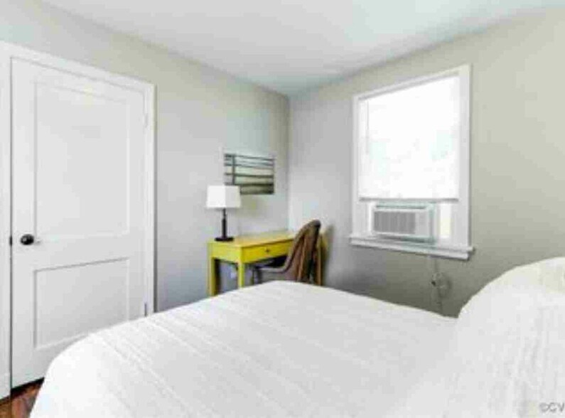 Building Photo - 1824 Carlisle Ave