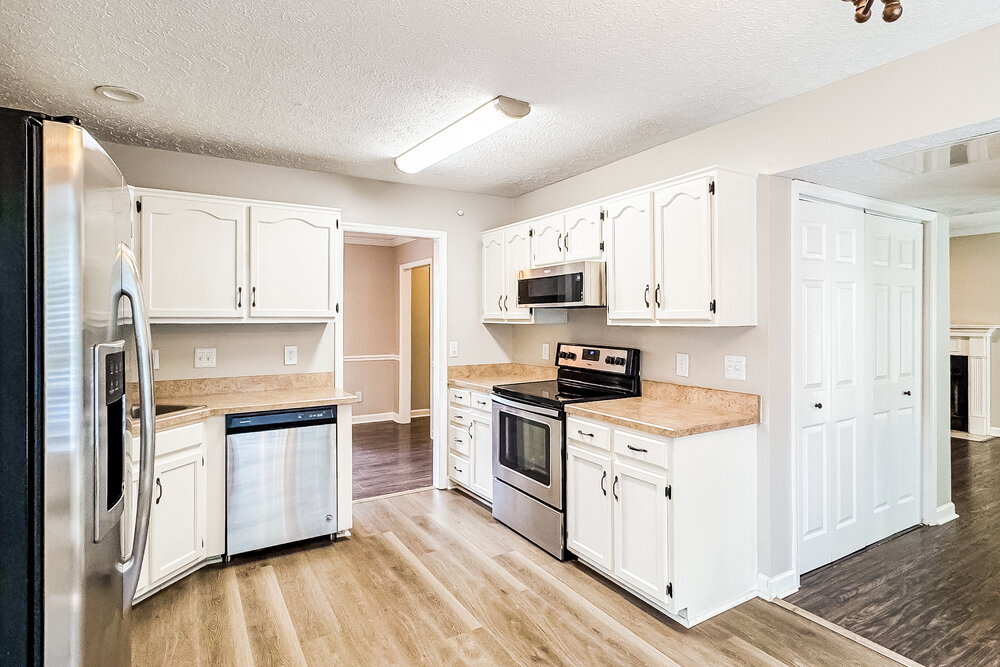 Building Photo - 161 S Birchwood Dr