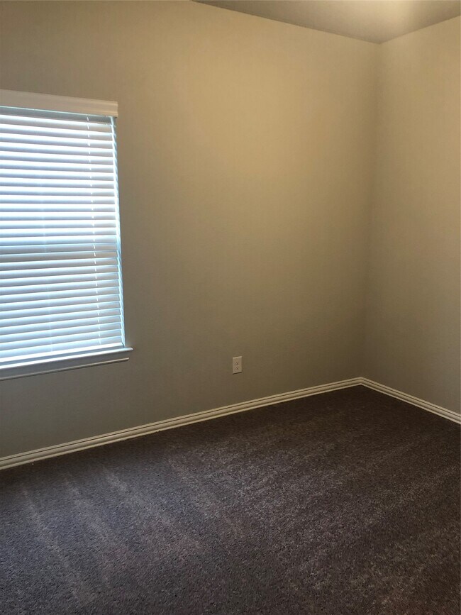 Building Photo - 31315 Conover Dr