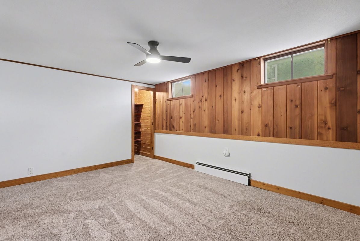 Building Photo - 2215 N Wahsatch Ave