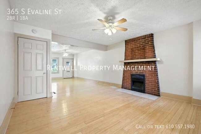 Building Photo - 365 S Evaline St