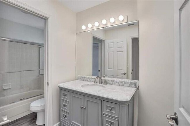 Building Photo - 11032 Boston Dr