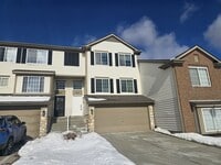 Building Photo - 247 Oak Ridge Dr