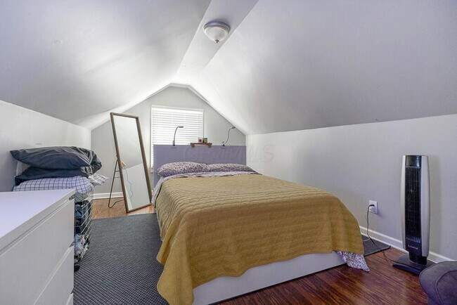 Building Photo - 1607 Elmwood Ave