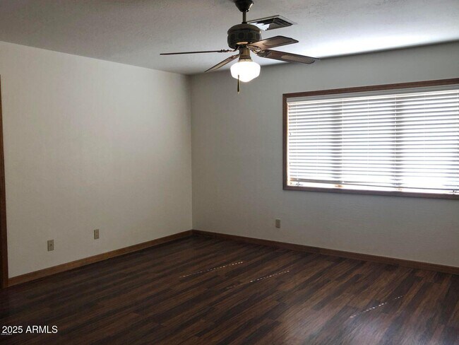 Building Photo - 6445 E Wildcat Dr