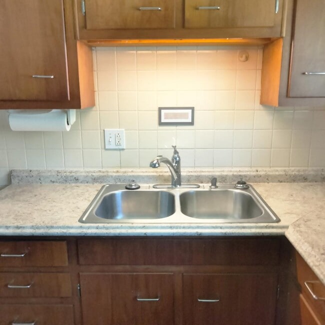 Building Photo - 1125 Walker Ave