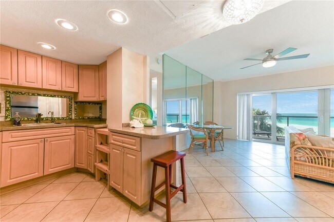 Building Photo - 880 Mandalay Ave