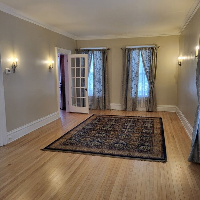 Building Photo - BEAUTIFUL 4 BEDROOM HOME NEAR DOWNTOWN CADILLAC