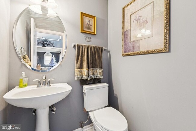 Building Photo - 2958 Myrtlewood Dr