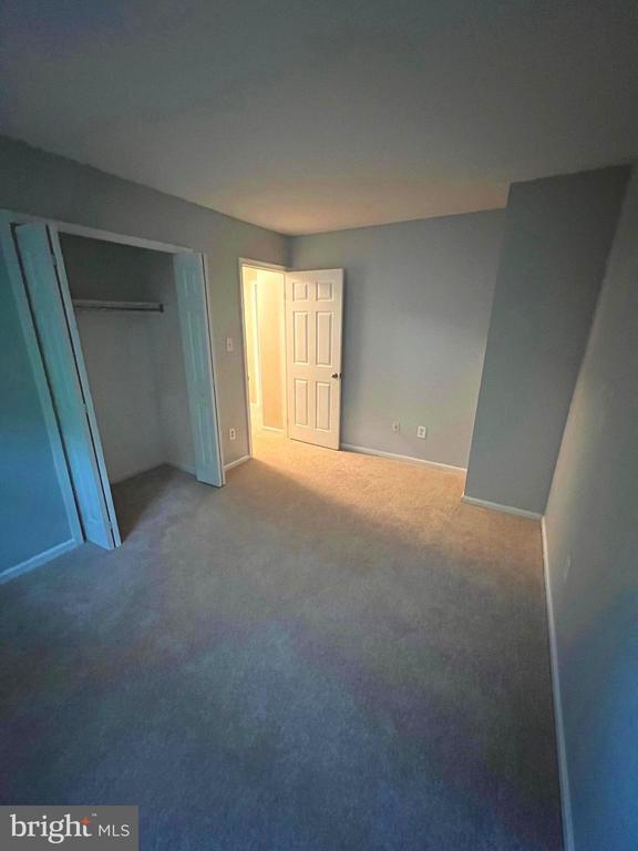 Building Photo - 9365 Tartan View Dr