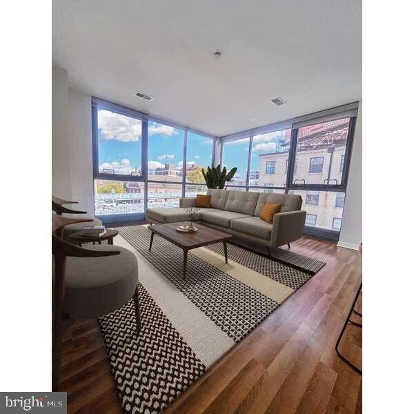 Building Photo - 401 Race St