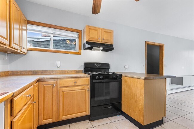 Building Photo - 12 Wilmington Ave