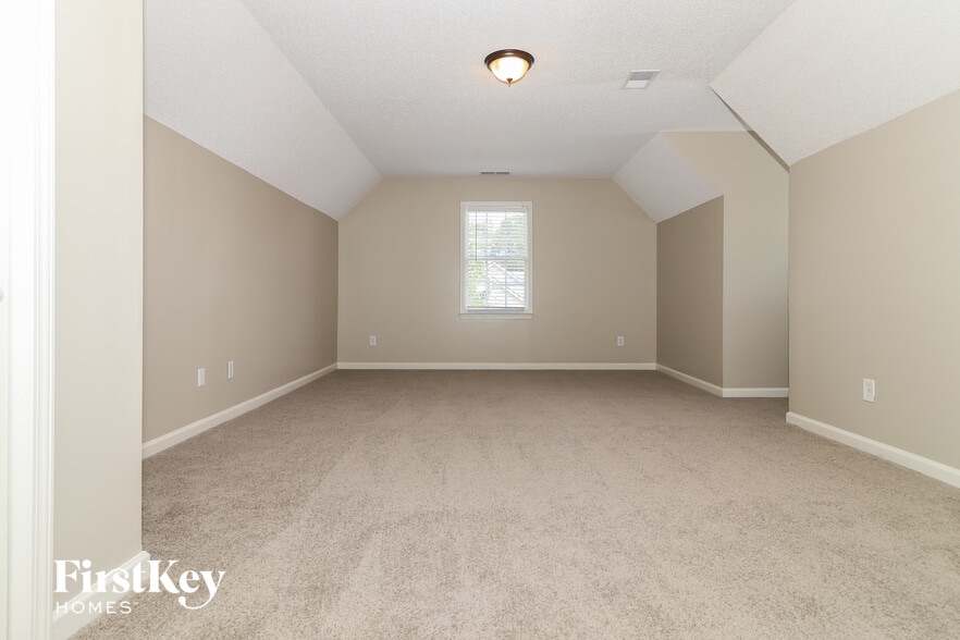 Building Photo - 42 Appleton Way