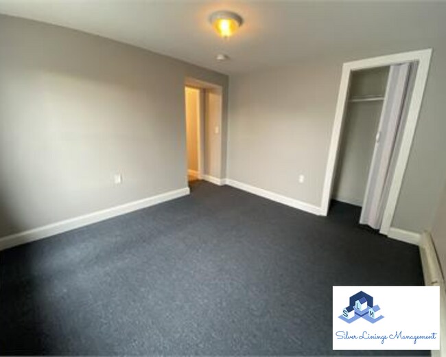 Building Photo - 206 Connors St