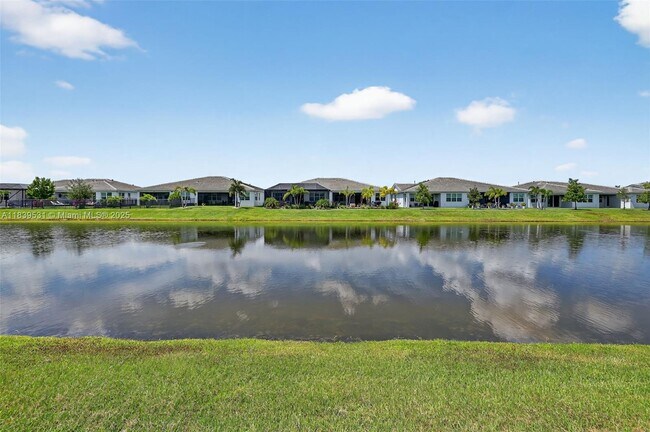 Building Photo - 10407 SW Aquila Wy