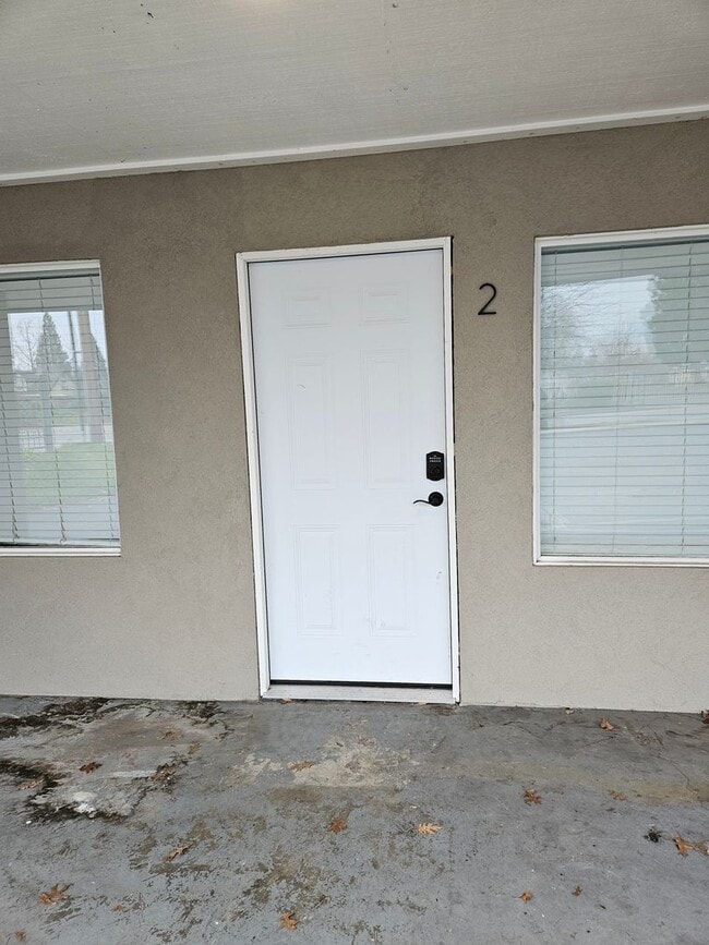 Building Photo - Residential/Commercial