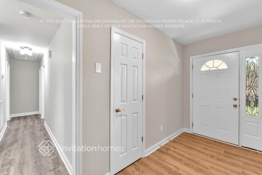 Building Photo - 5501 Rockwood Rd