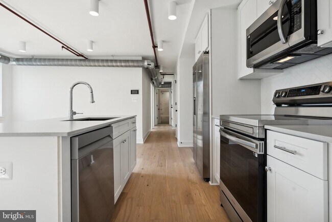 Building Photo - 901 King St