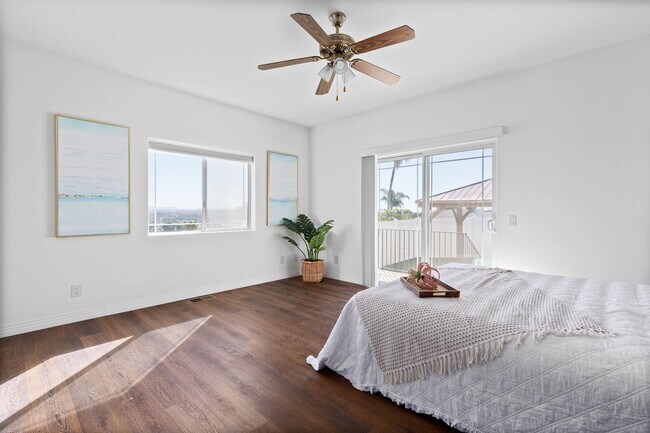 Building Photo - Spacious 7-Bedroom Home with Ocean Views i...
