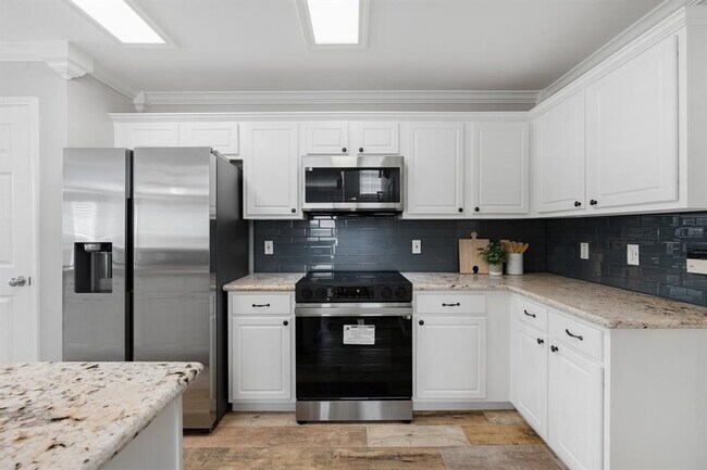 Building Photo - 62 Marble Rock Pl