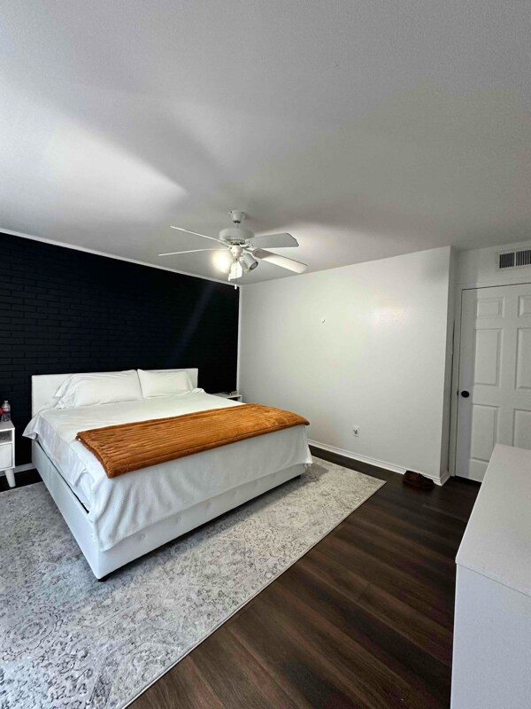 Building Photo - 10109 Regal Park Ln