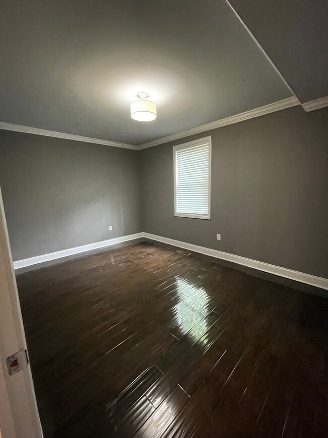 Building Photo - 1515 Chamberlain Ave