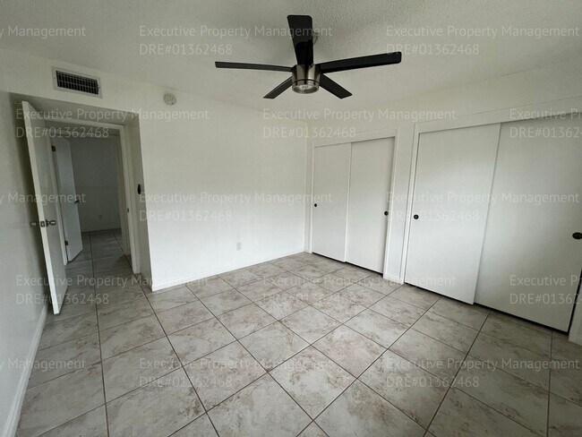 Building Photo - 3 bedroom/ 2 bathroom home located near New Stine Rd/ Wilson Rd