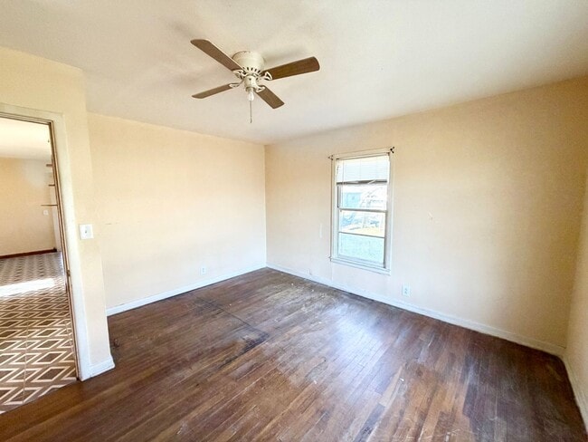 Building Photo - 3 bedroom 1 bath in Mart Texas