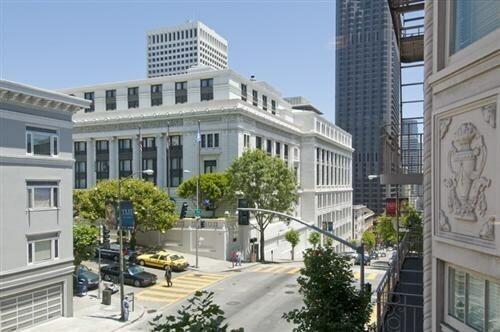 Building Photo - 725 Pine St