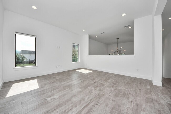 Building Photo - 1703 Cedrocanna Ln