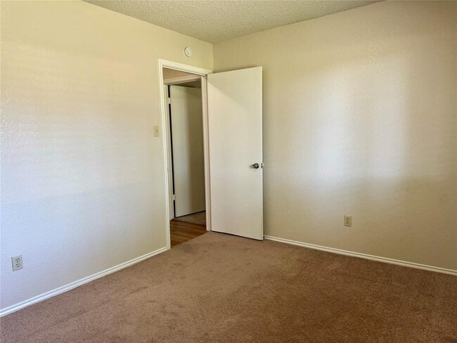 Building Photo - 8628 Piney Creek Bend