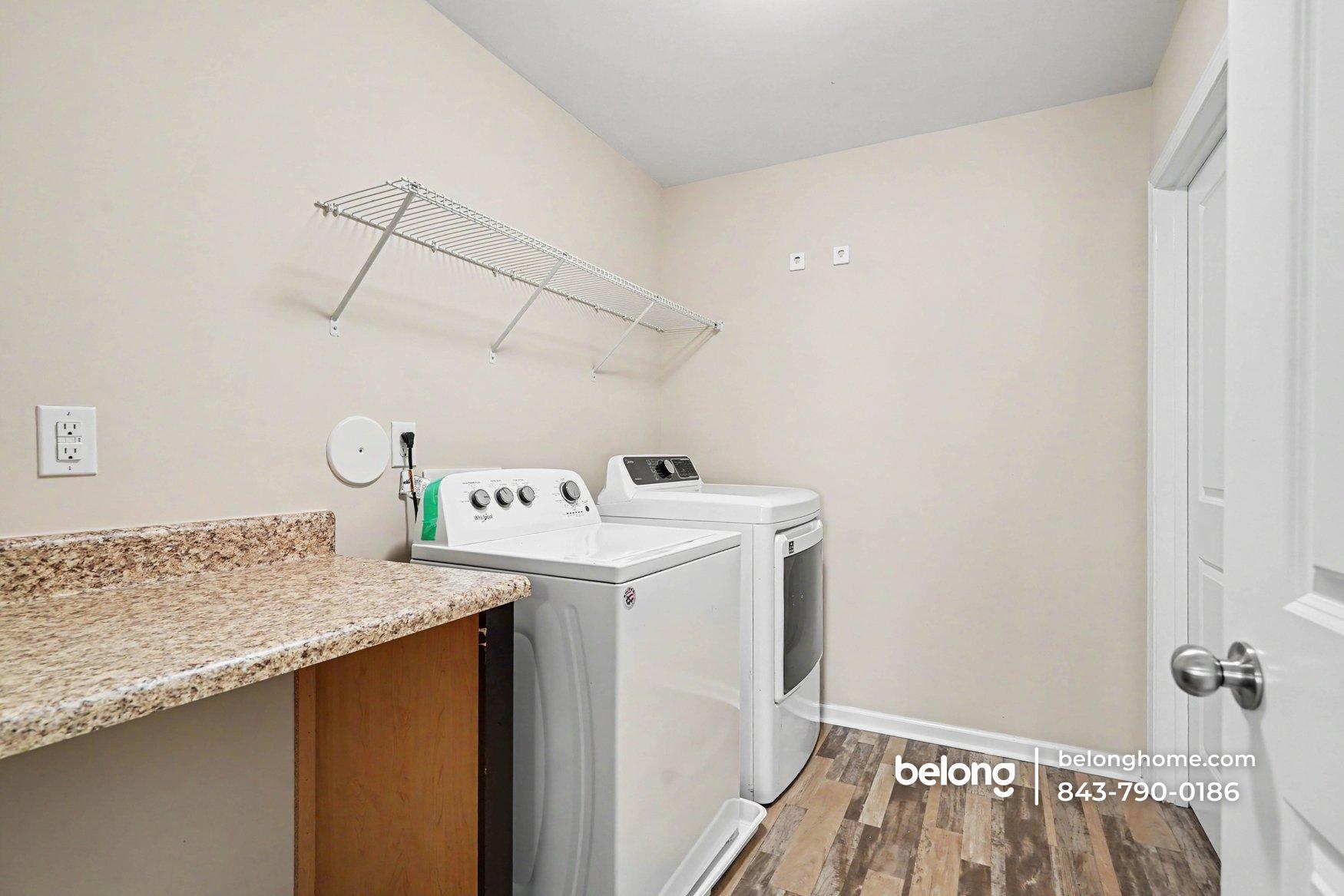 Building Photo - 447 Tayberry Ln