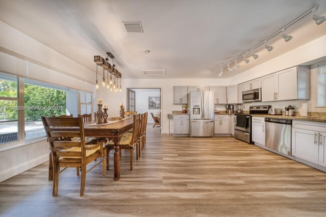 Building Photo - 1275 NE 204th Terrace