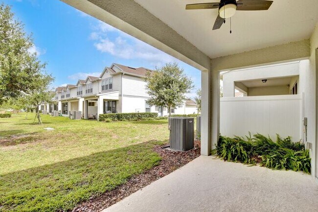 Building Photo - Immaculate Townhome · Dual En-Suite Bedrooms + Flex Loft · Cable & Internet Included · 3.5 Miles ...