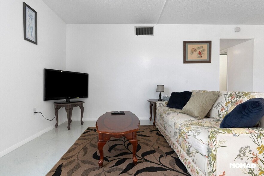 Building Photo - 612 Guild Dr