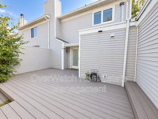 Building Photo - 3230 Montclaire Ct