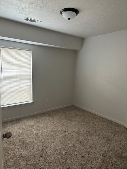 Building Photo - 15931 Winston Point Ln