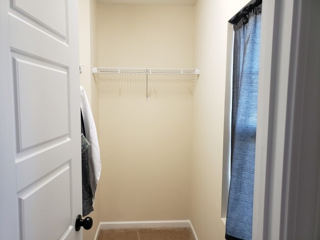 Building Photo - Unfurnished 3 Bedroom 2.5 bath home in The Landing at Mill Creek