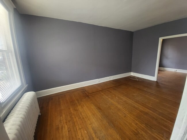 Building Photo - 5044 N Sydenham St