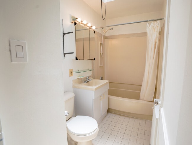 Bathroom - 6835 Kindred St