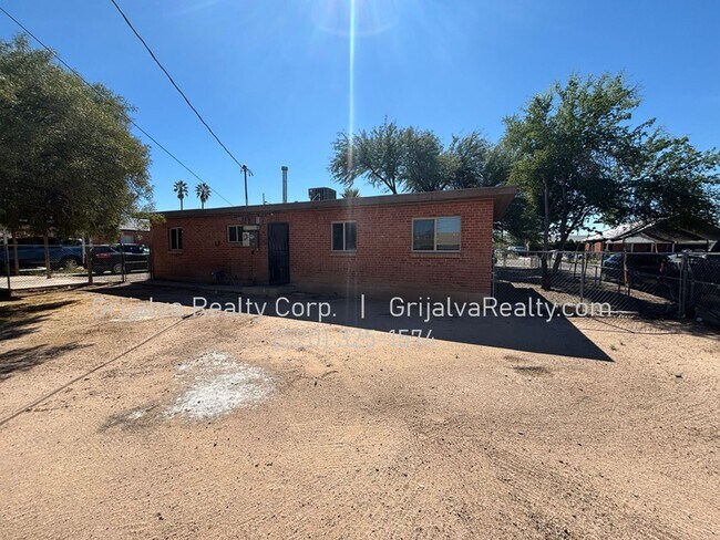 Building Photo - 4617 Eastland