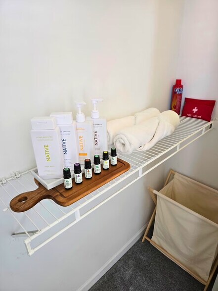 Building Photo - 7710 Pomeroy Ct