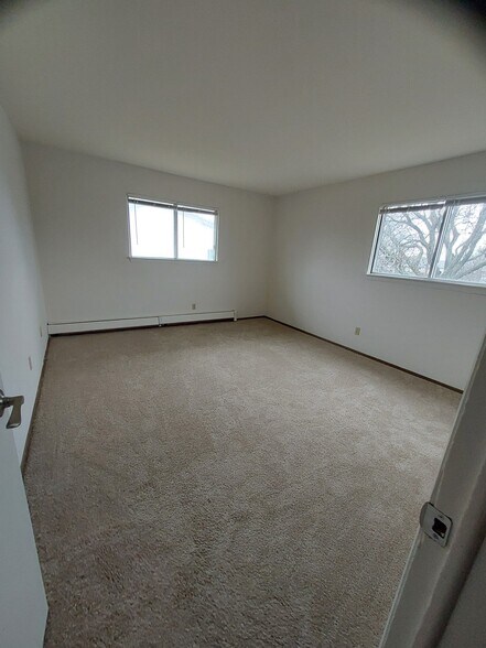 Building Photo - 519 Sunnyslope Dr