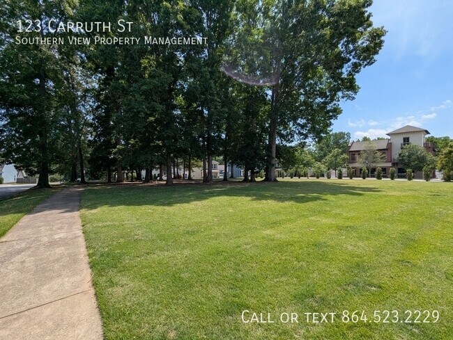 Building Photo - 123 Carruth St