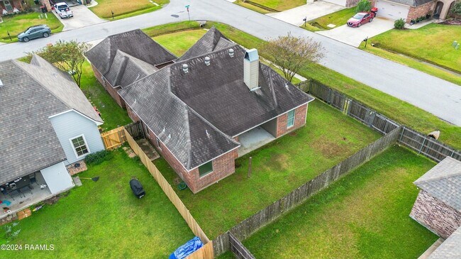 Building Photo - 101 Tara Oak Dr