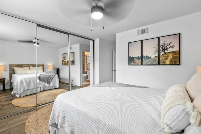 Building Photo - 314 Via Colinas