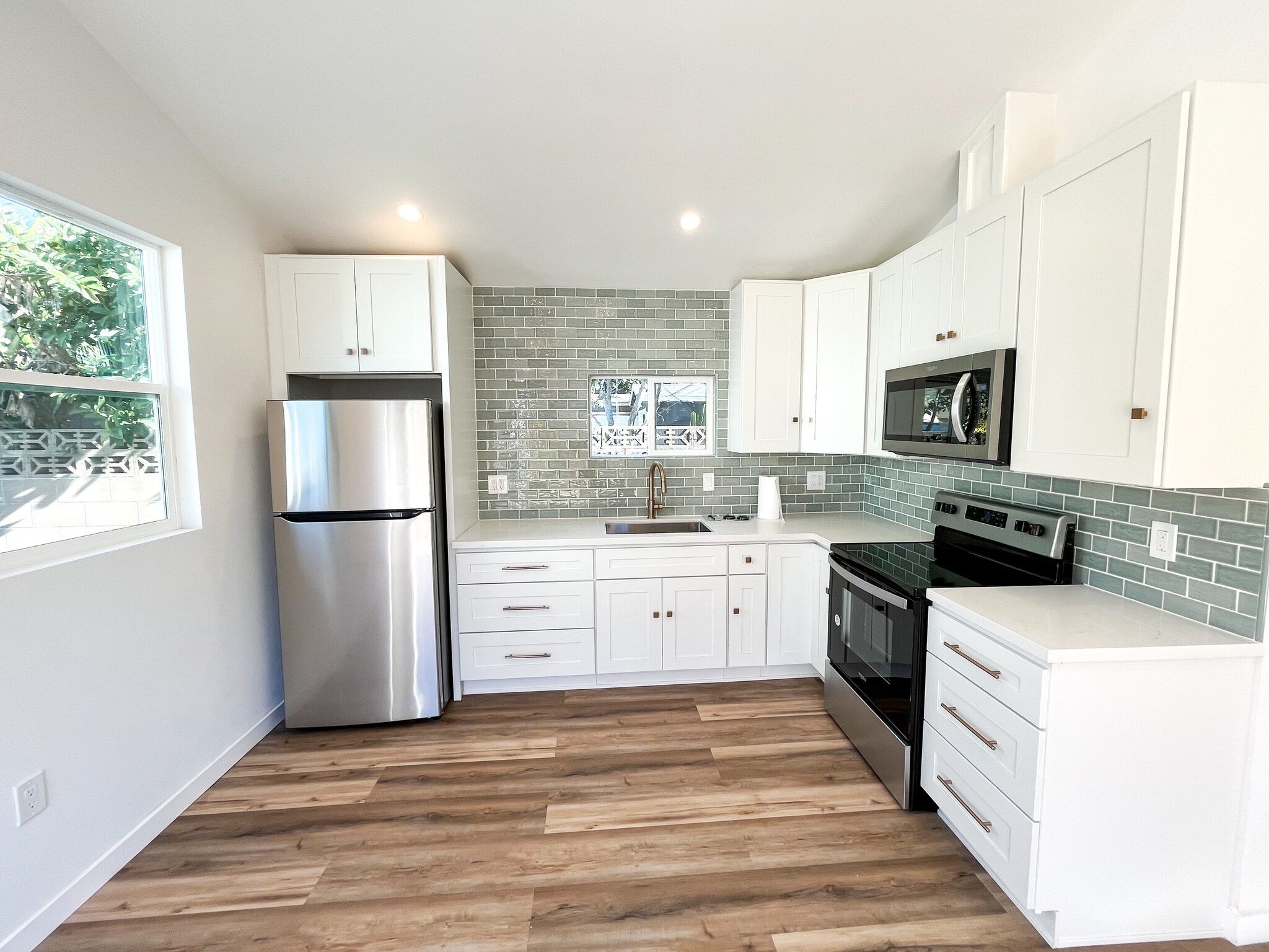 Kitchen 2 - 166 Comstock Dr