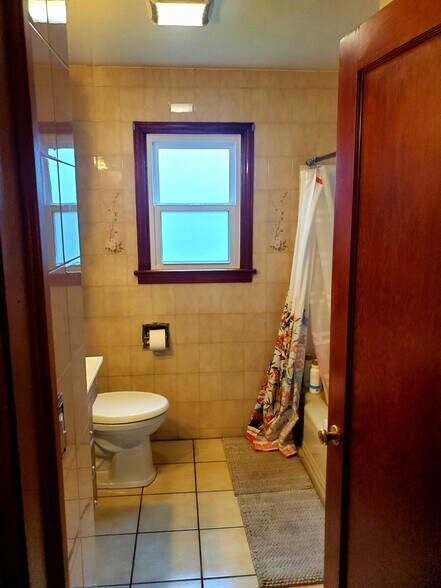 Building Photo - 3757 S. Acoma St.