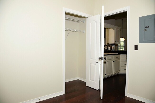 Building Photo - 116 Baywind Dr