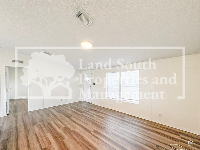 Building Photo - 4325 Upper Meadow Ridge Ave